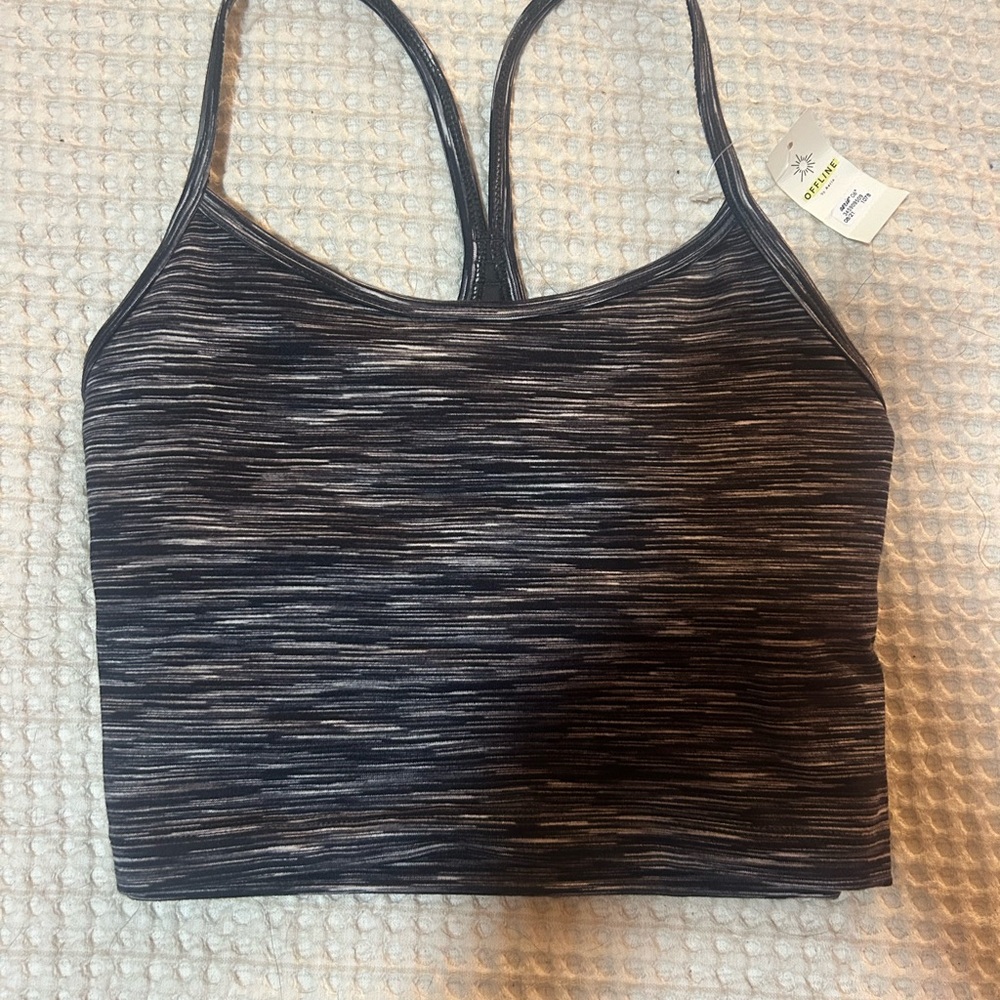 Aerie Offline Crop Workout Tank Top in black and gray
